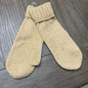 Universal Thread Women's Accessories Universal Thread Mittens One